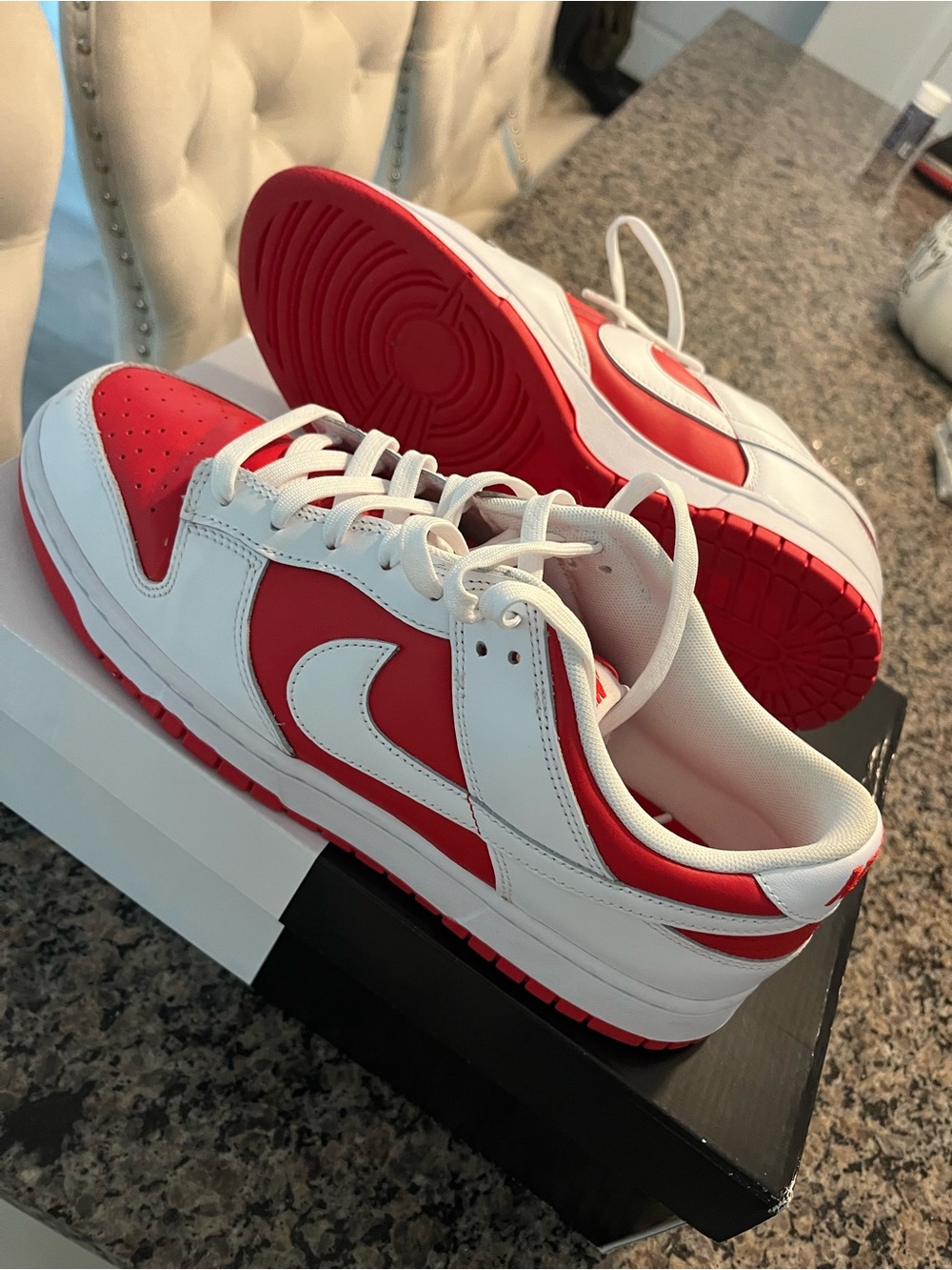 Nike Men's Dunk Low University Red
DD1391-600 Fashion Shoes worn once.